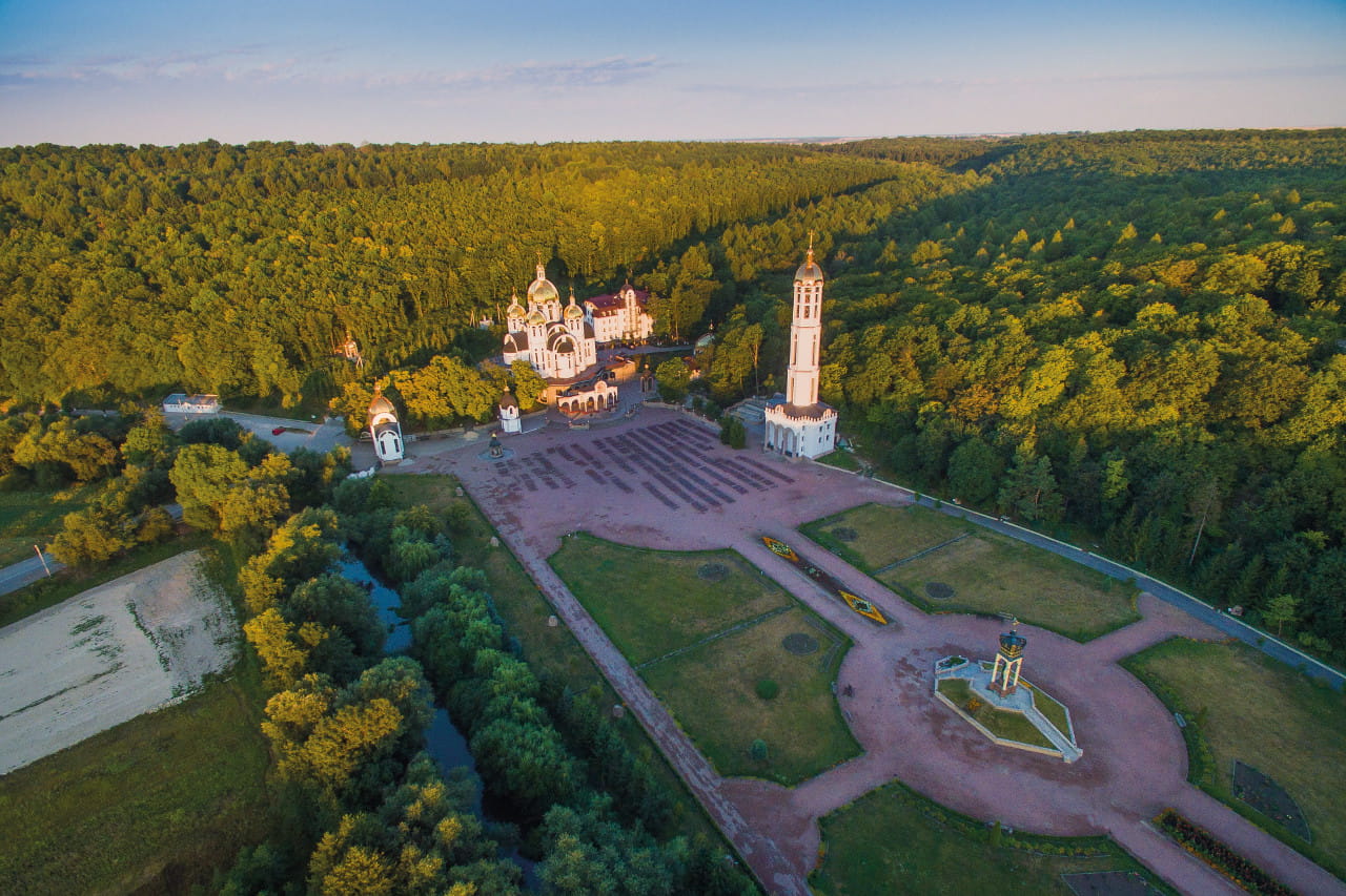 Зарваницький духовний центр Тернопільщина 